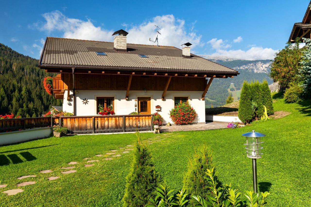 Ciasa Odlana Apartment San Cassiano  Exterior photo